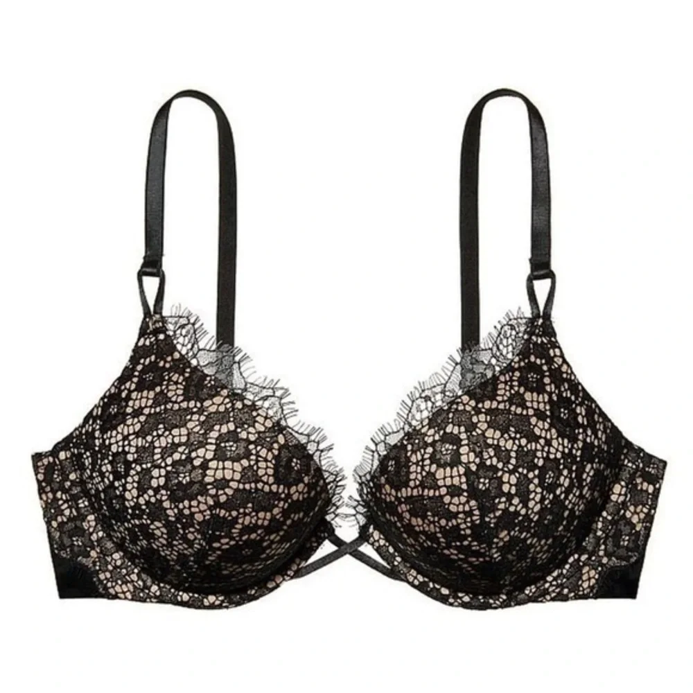 Victoria's Secret Black Lace Bombshell Plunge Bra, 34B